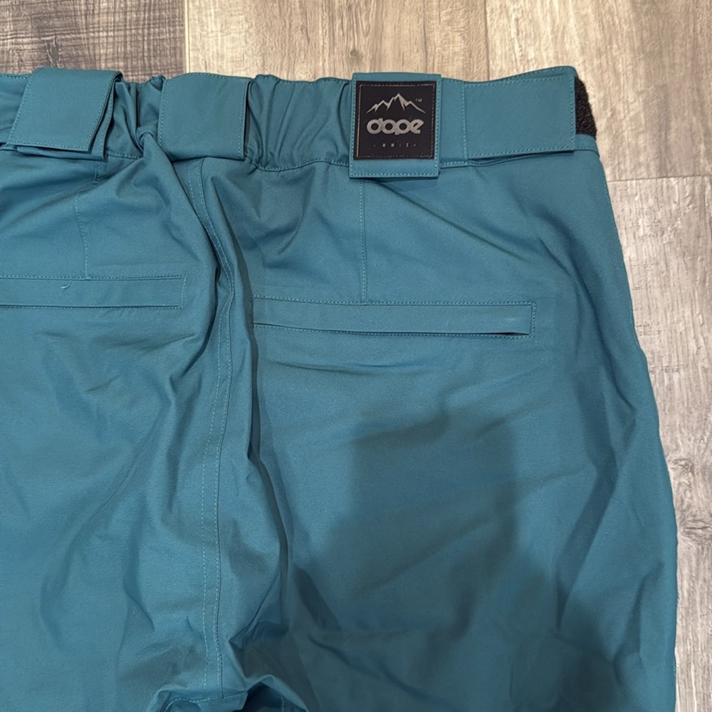 Dope women’s snow pants size large - Picture 3 of 5